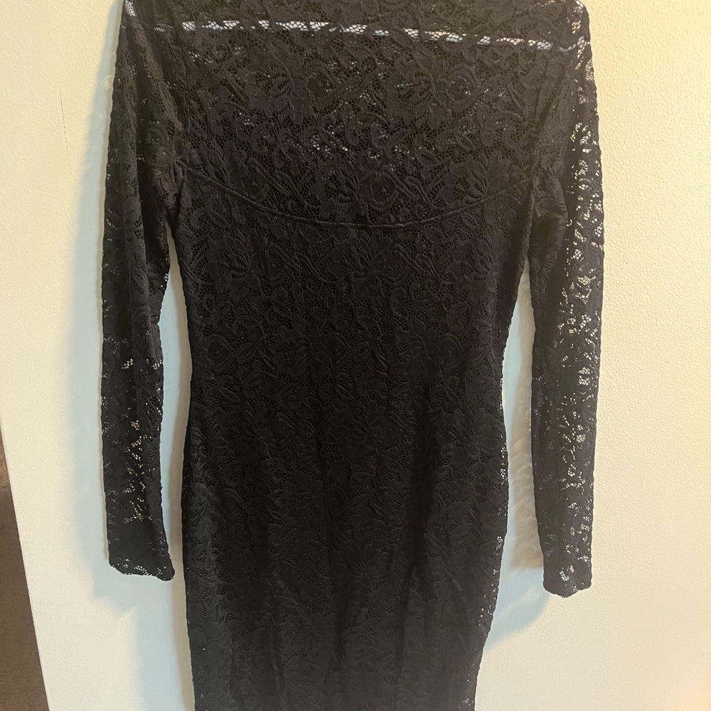 Short lace black dress - Picture 2 of 2